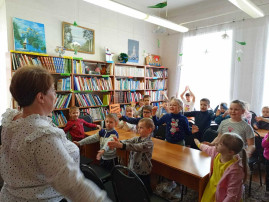 Я лениться не хочу, с книгой в космос полечу Я лениться не хочу, с книгой в космос полечу.